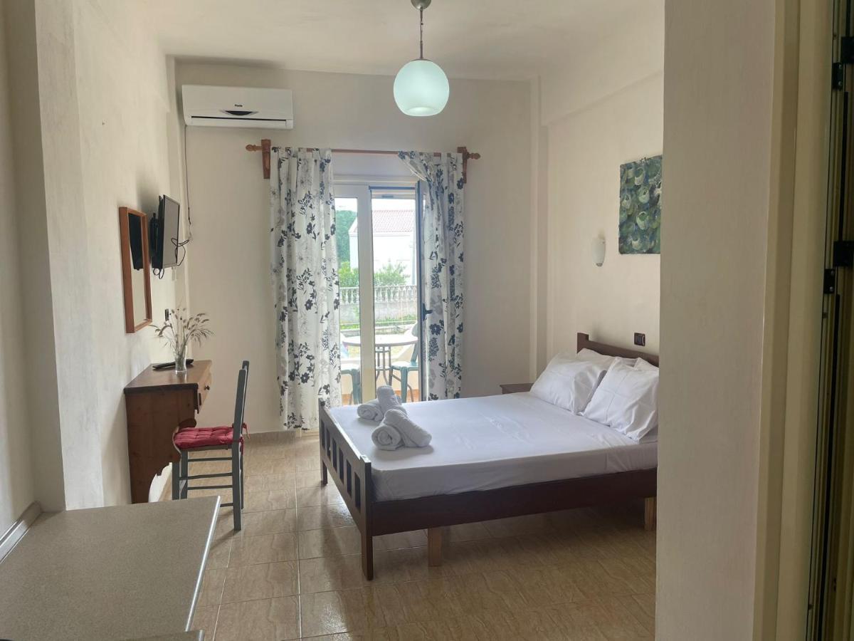 Hotel Vila Andi Zverneci Eksteriør bilde
